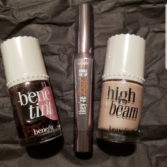 Benefit Set - Picture 2 of 2